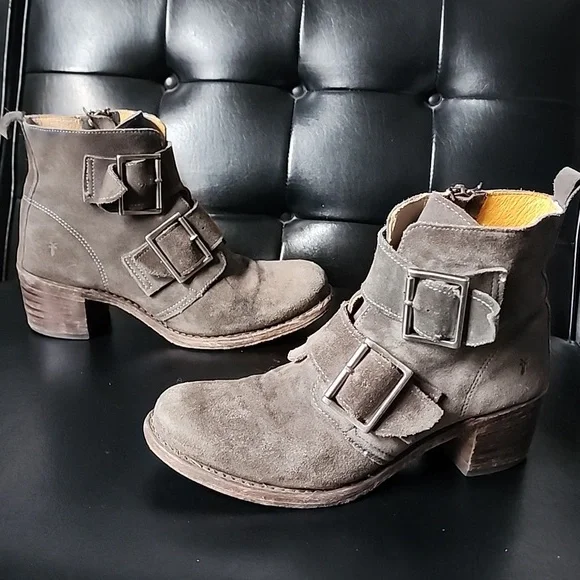 Frye Sabrina Double Buckle Suede Ankle Boots Size 10 - Picture 1 of 12